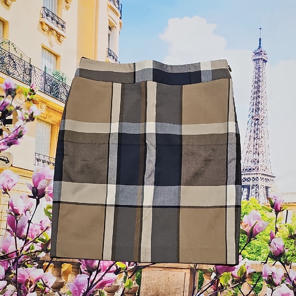 LOFT Plaid Pencil Skirt in Tan, Black, Gray Size 2P Petite New - Picture 2 of 8